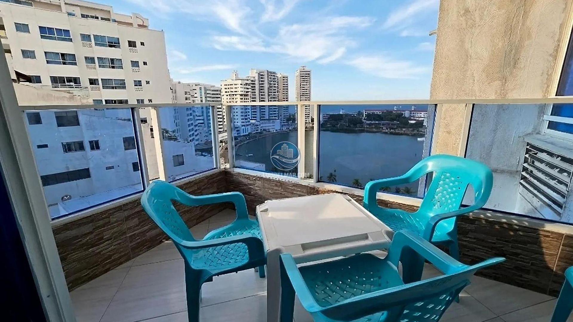 Luis Del Mar - Edificio Nuevo Conquistador Apartamento