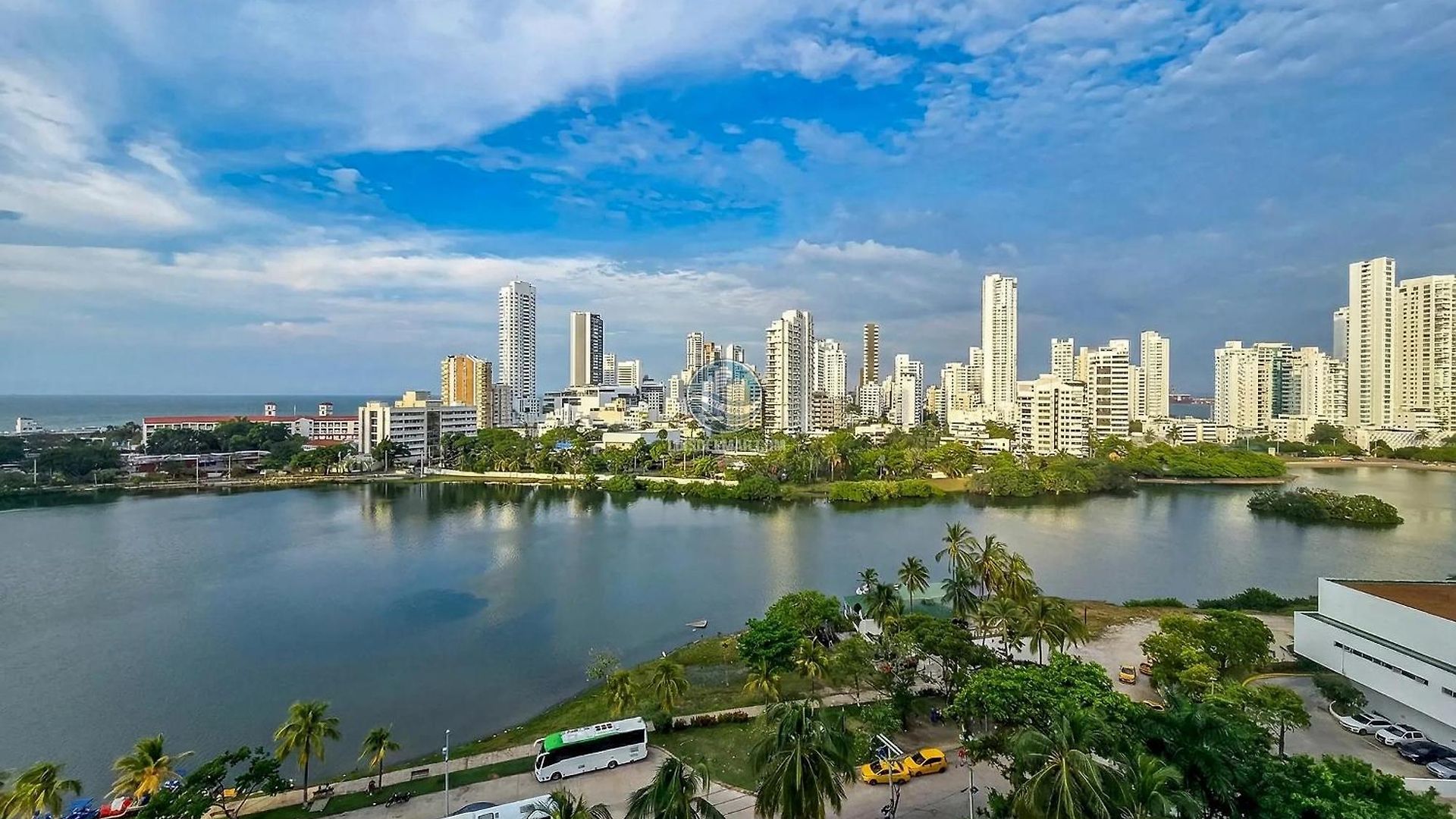 Luis Del Mar - Edificio Nuevo Conquistador Apartamento