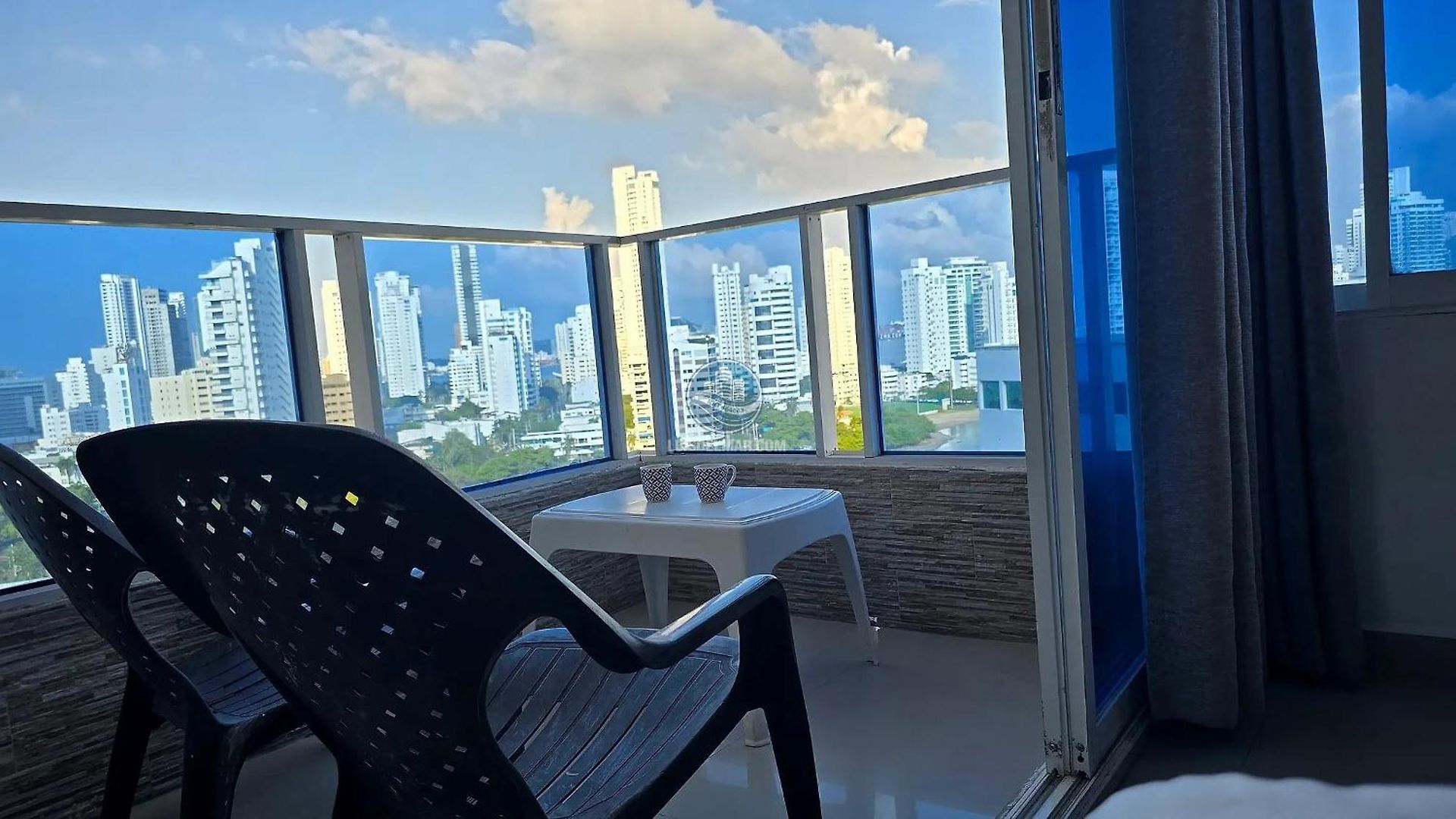 Luis Del Mar - Edificio Nuevo Conquistador Cartagena